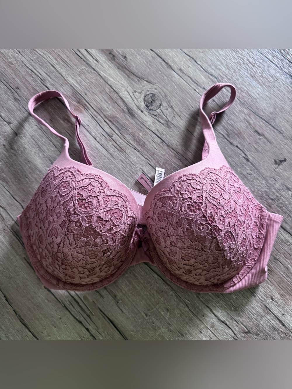 Victoria’s Secret Women's Mauve  Lace Underwire Bra 34DD
